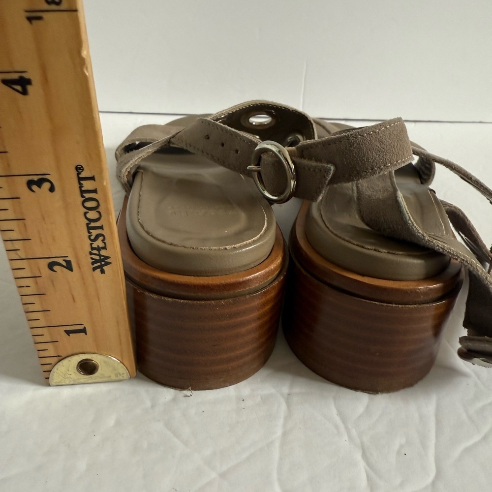 Tan Taupe Low Block Heel Leather Sandals Flats Women Size EU 37 - Picture 5 of 12